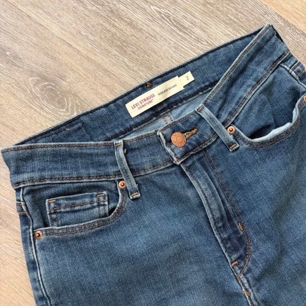 Signature by Levi Strauss Womens High Rise Skinny Jeans Medium Wash Size 2